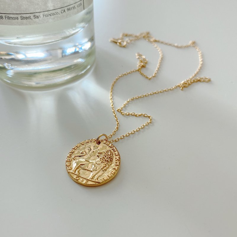 Celi French style niche classical relief I am the brave little lion 925 sterling silver golden pendant necklace Celi French style niche classical relief I am the brave little lion 925 sterling silver golden pendant necklace