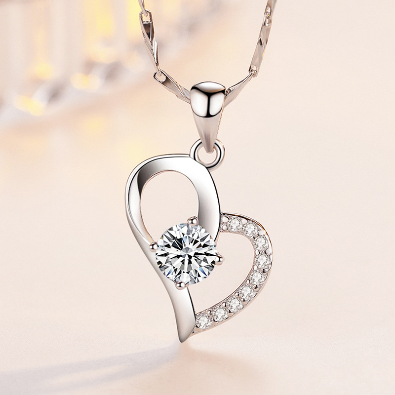 Fashion simple heart-shaped Korean style clavicle chain