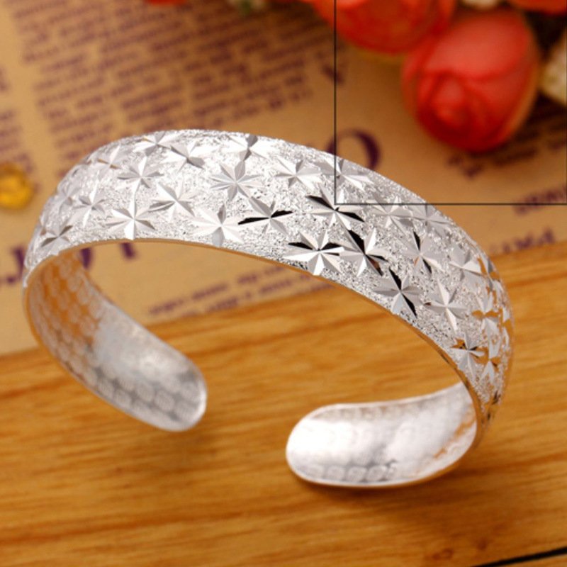 Gypsophila wide version adjustable bracelet white copper 999 silver bracelet hand jewelry Gypsophila wide version adjustable bracelet white copper 999 silver bracelet hand jewelry
